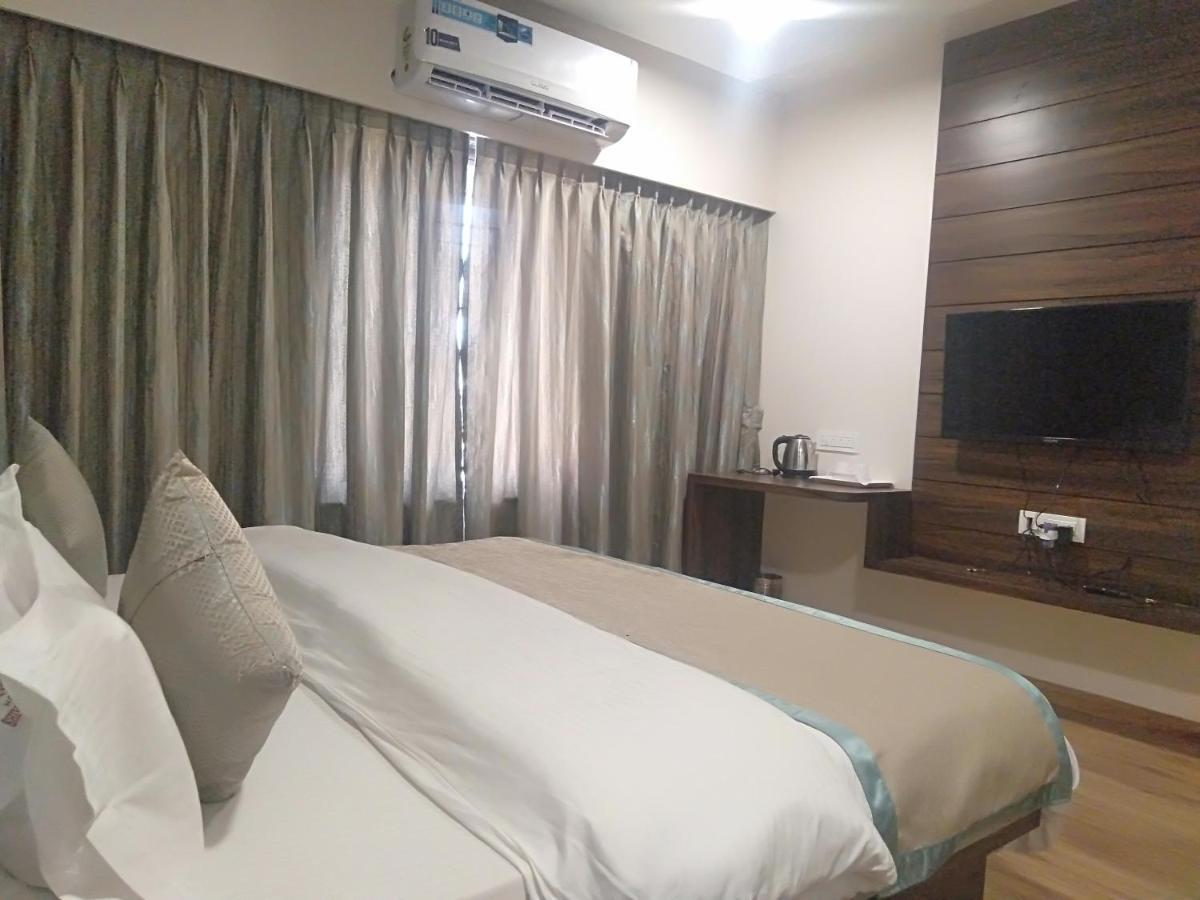 Hotel Shiv Sangram Ахмеднагар Екстер'єр фото