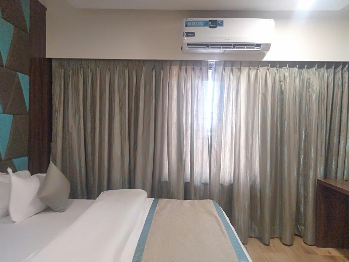 Hotel Shiv Sangram Ахмеднагар Екстер'єр фото