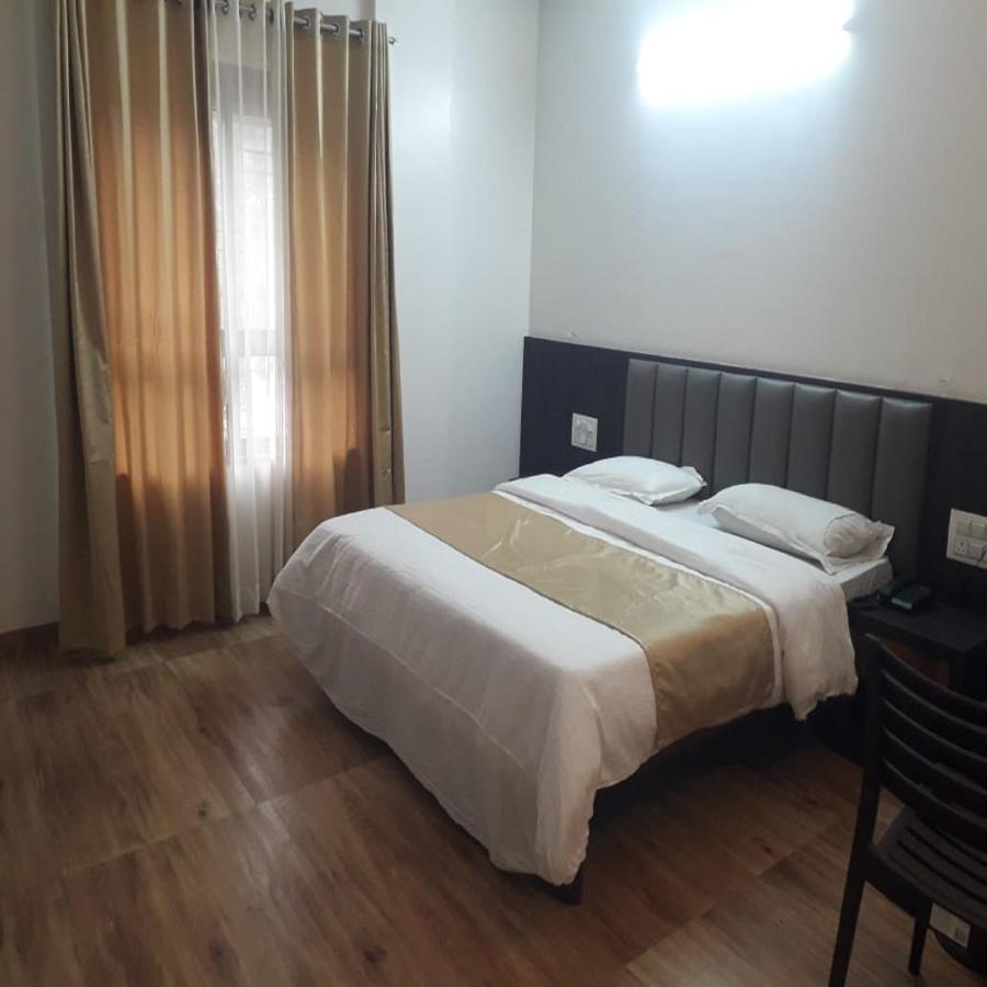 Hotel Shiv Sangram Ахмеднагар Екстер'єр фото